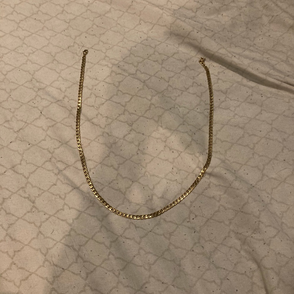 22 inch gold chain.